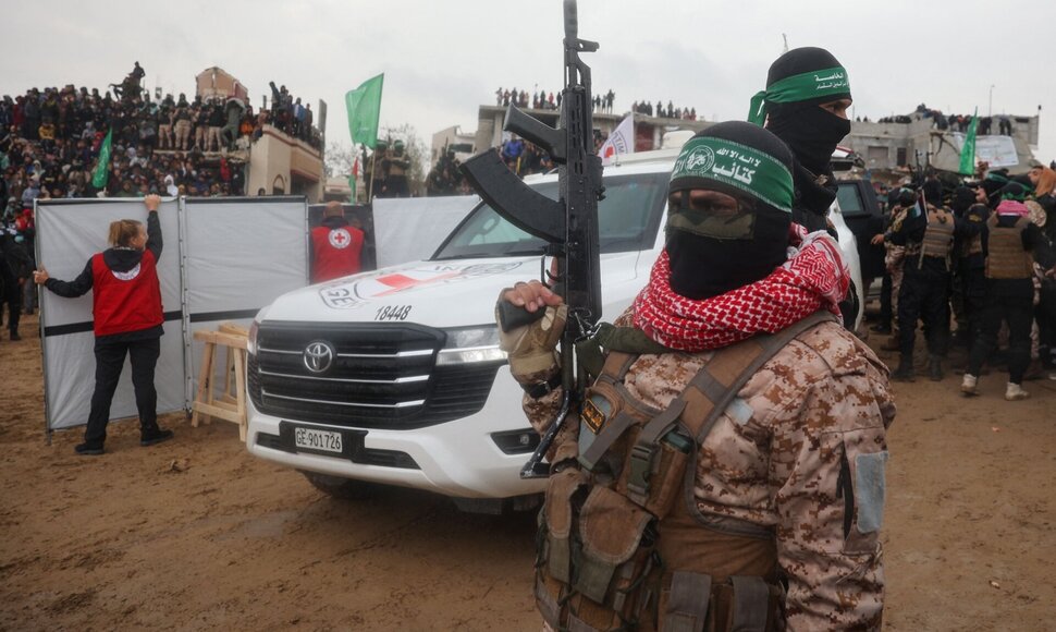 „Hamas“ kovotojai / EYAD BABA / AFP