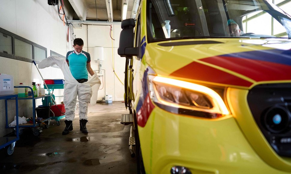 Greitosios pagalbos automobilis Nyderlanduose / PHIL NIJHUIS / AFP