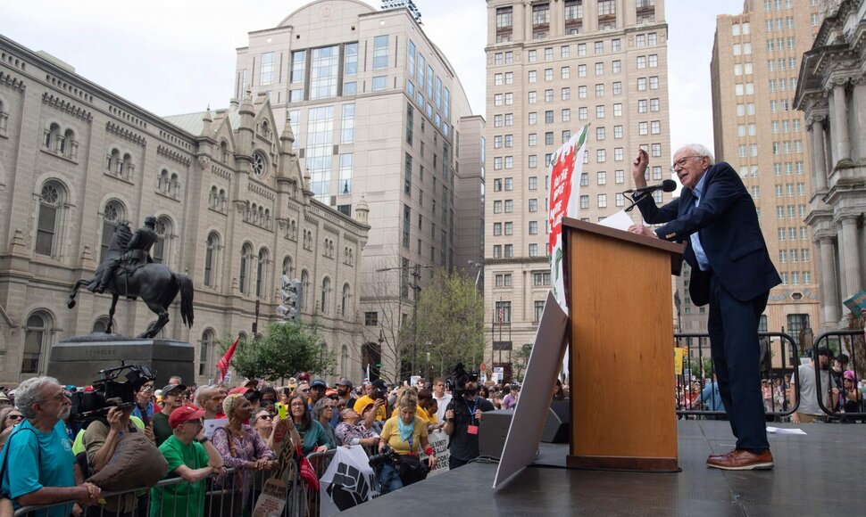 B. Sandersas demonstracijoje Filadelfijoje / MATTHEW HATCHER / AFP