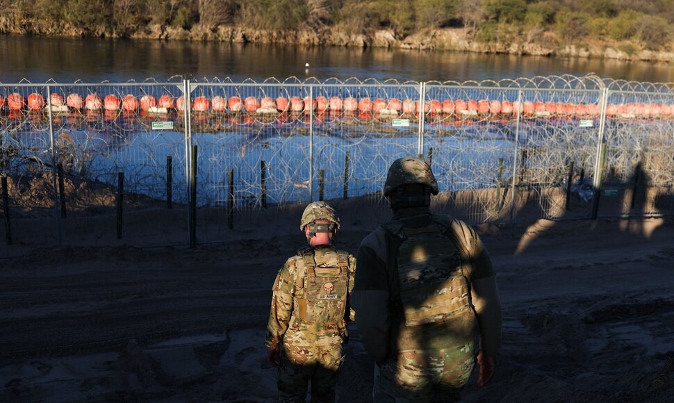 JAV kariai pasienyje / CHARLY TRIBALLEAU / AFP