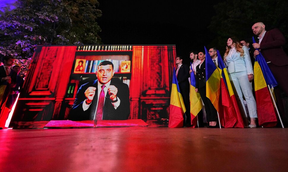 George&rsquo;as Simionas kreipėsi į &scaron;alininkus / Andreea Alexandru / AP