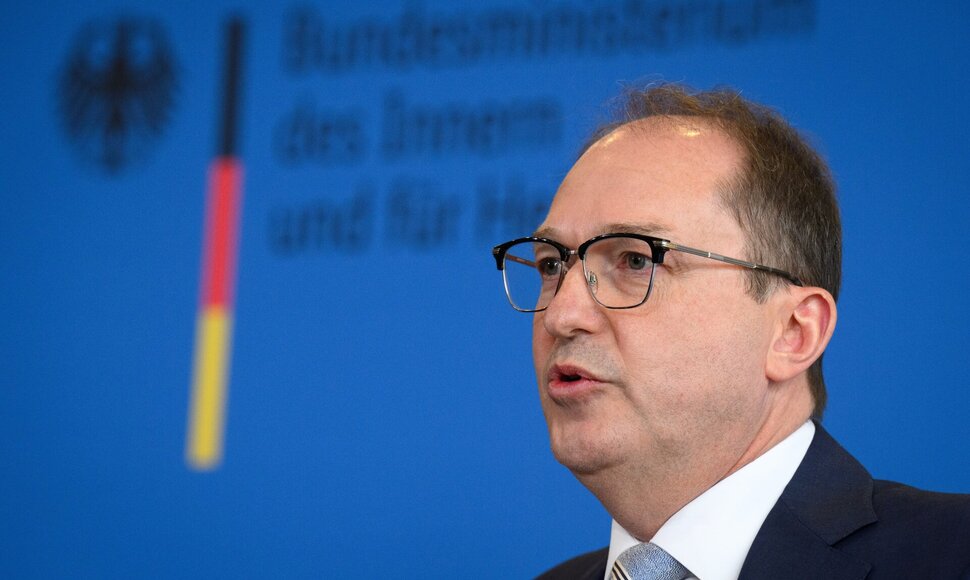 Alexanderis Dobrindtas / Bernd von Jutrczenka / dpa/picture-alliance