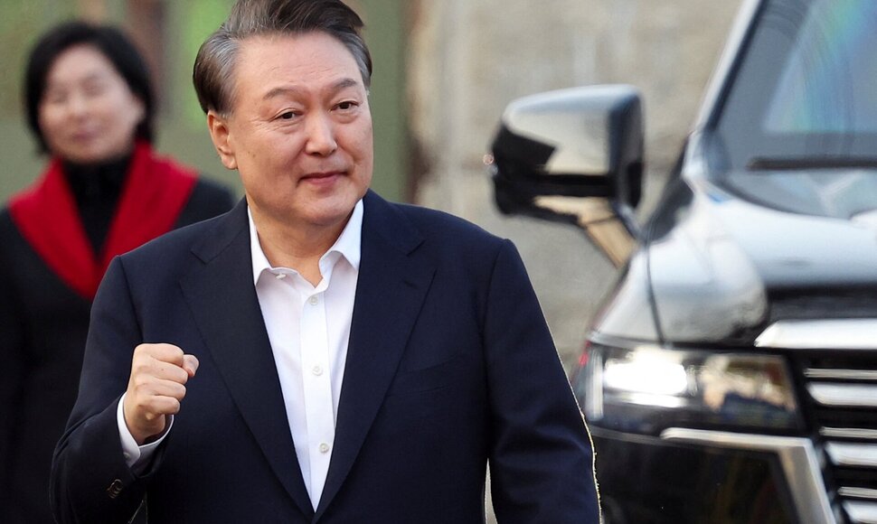 Yoon Suk-yeolas / Kim Hong-Ji / REUTERS