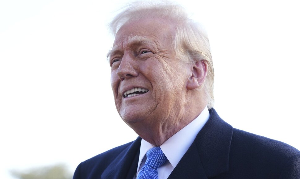 Mark Schiefelbein / AP