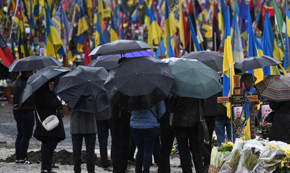 Kapinės Ukrainoje / YURIY DYACHYSHYN / AFP