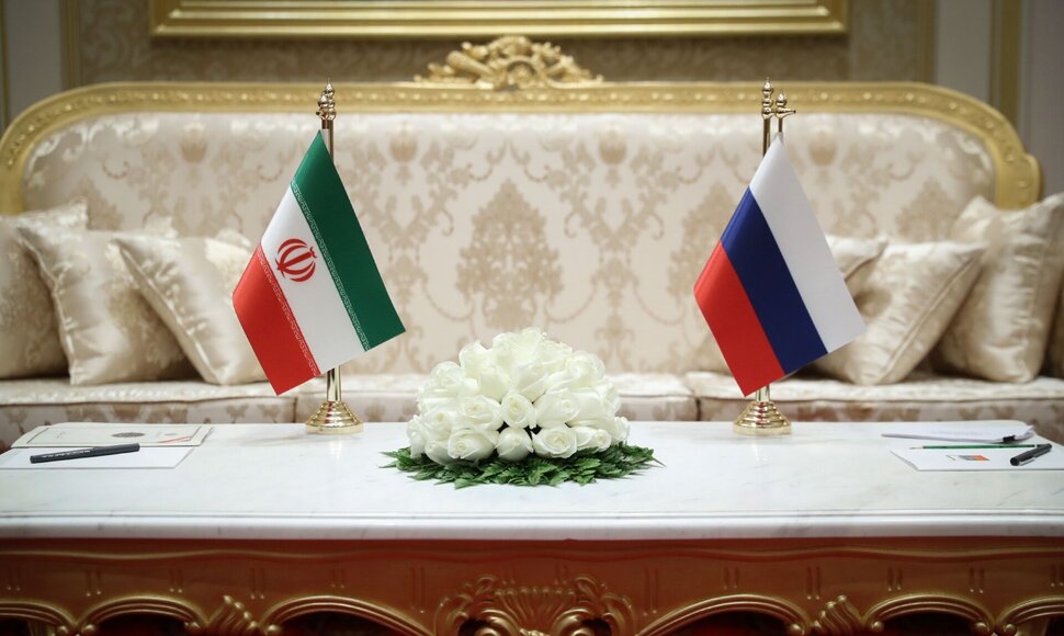 Irano ir Rusijos vėliavos / Iranian Presidency / ZUMAPRESS.com