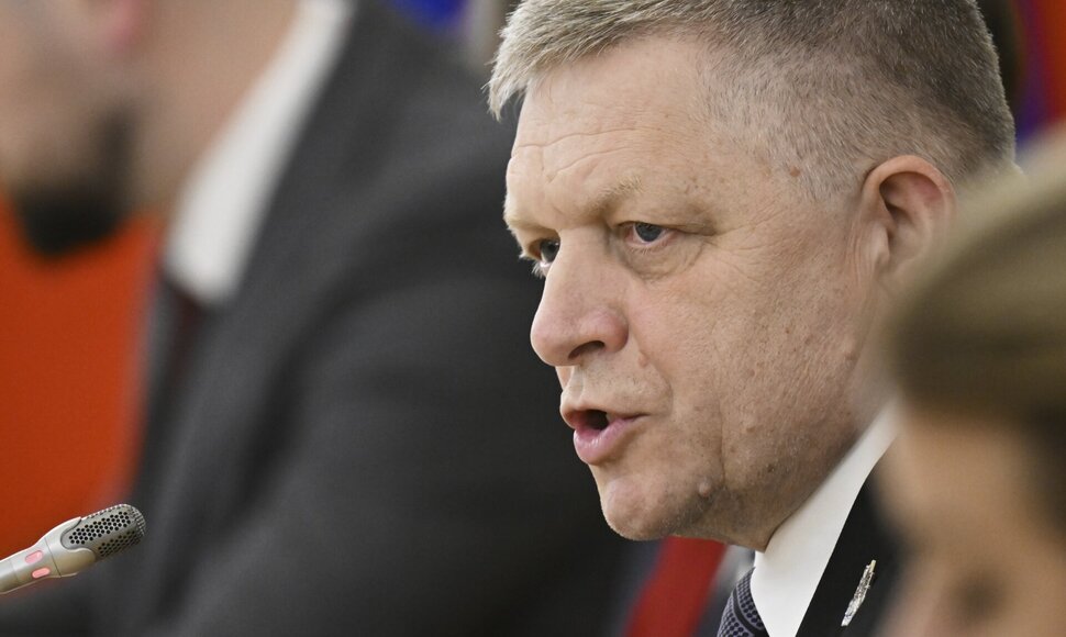 R. Fico / Alexander Nemenov / AP