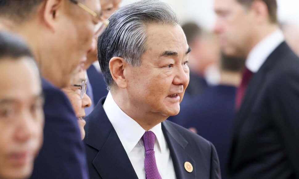 Wang Yi / Mikhail Metzel / ZUMAPRESS.com
