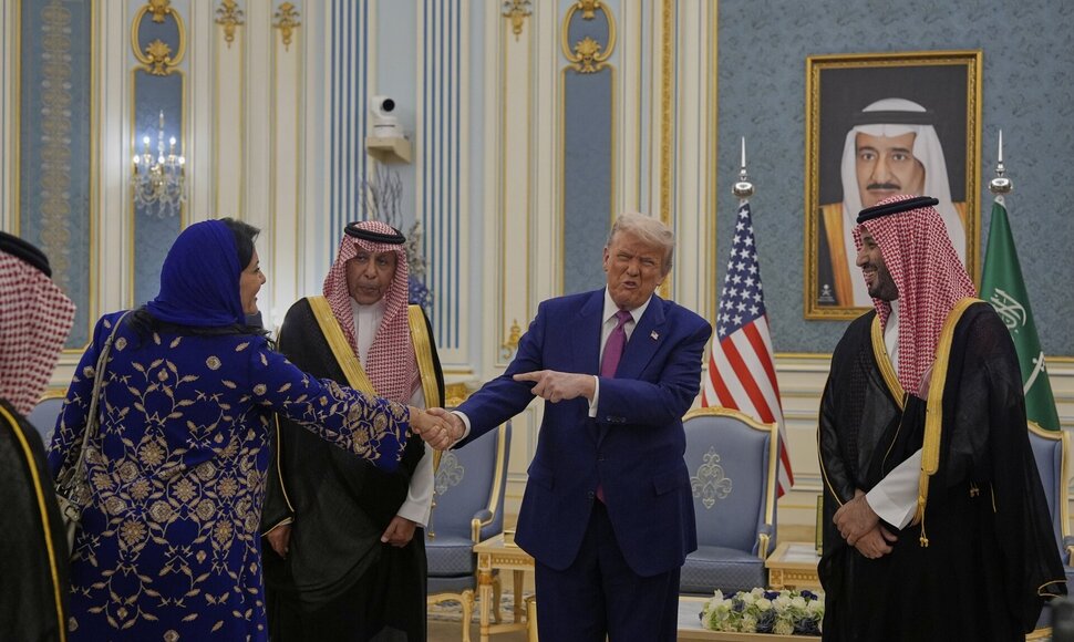 D. Trumpas Rijade / Alex Brandon / AP