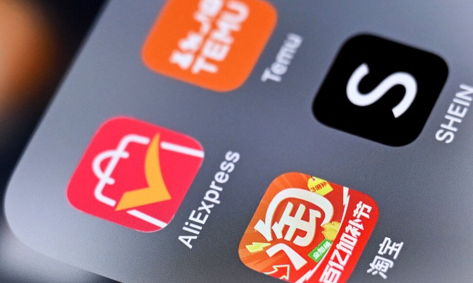 Kinijos internetinės prekybos programėlės / KIRILL KUDRYAVTSEV / AFP