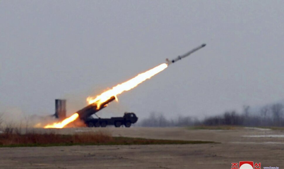 Š. Korėjos sparnuotoji raketa / / AP