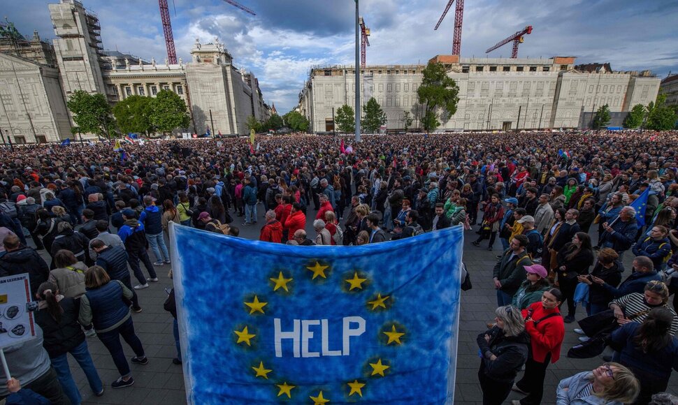 Protestas prieš įstatymą Budapešte / FERENC ISZA / AFP