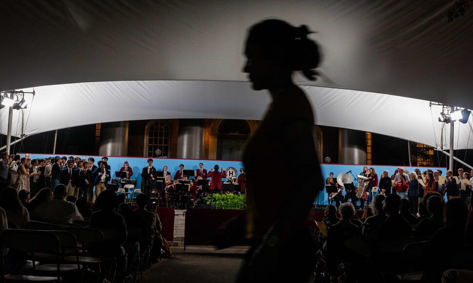 Harvardo studentai ceremonijoje / SPENCER PLATT / Getty Images via AFP