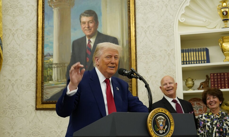 Donaldas Trumpas / Chris Kleponis - Pool via CNP / ZUMAPRESS.com