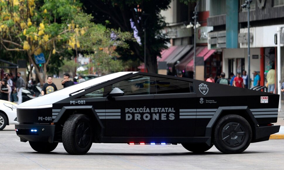 &bdquo;Tesla Cybertruck&ldquo; Meksikoje  / STRINGER / AFP