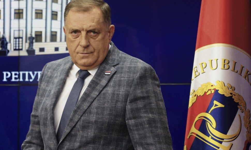  Miloradas Dodikas  / Radivoje Pavicic / AP