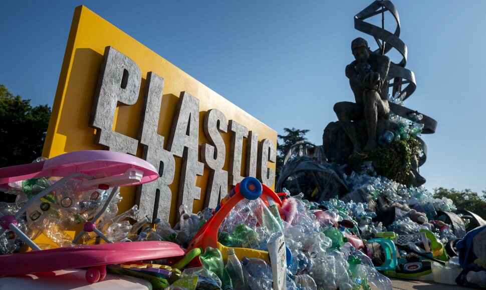 Plastiko tarša / FABRICE COFFRINI / AFP