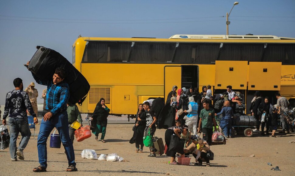 Afganistaniečiai migrantai / MOHSEN KARIMI / AFP