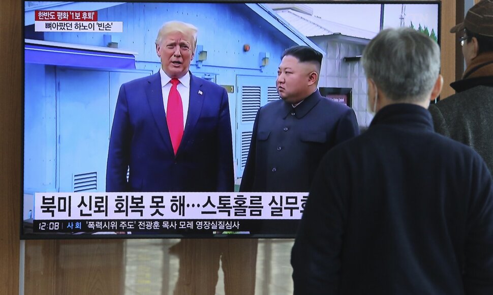  / AP