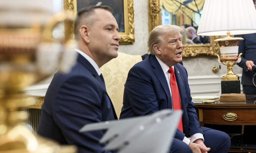 Karolis Nawrockis ir Donaldas Trumpas / Joyce Boghosian/White House / ZUMAPRESS.com
