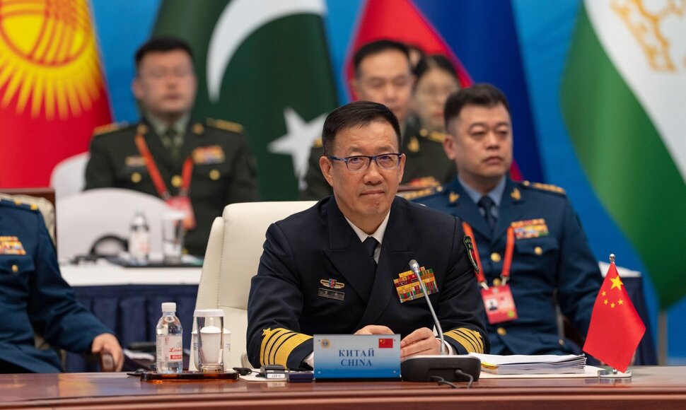 Dong Junas / Ng Han Guan / AP