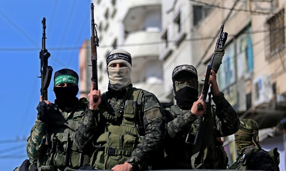 Palestiniečių kovotojai iš Ezzedine'o al Qassamo brigadų / Ashraf Amra \ apaimages/SIPA / Ashraf Amra \ apaimages/SIPA