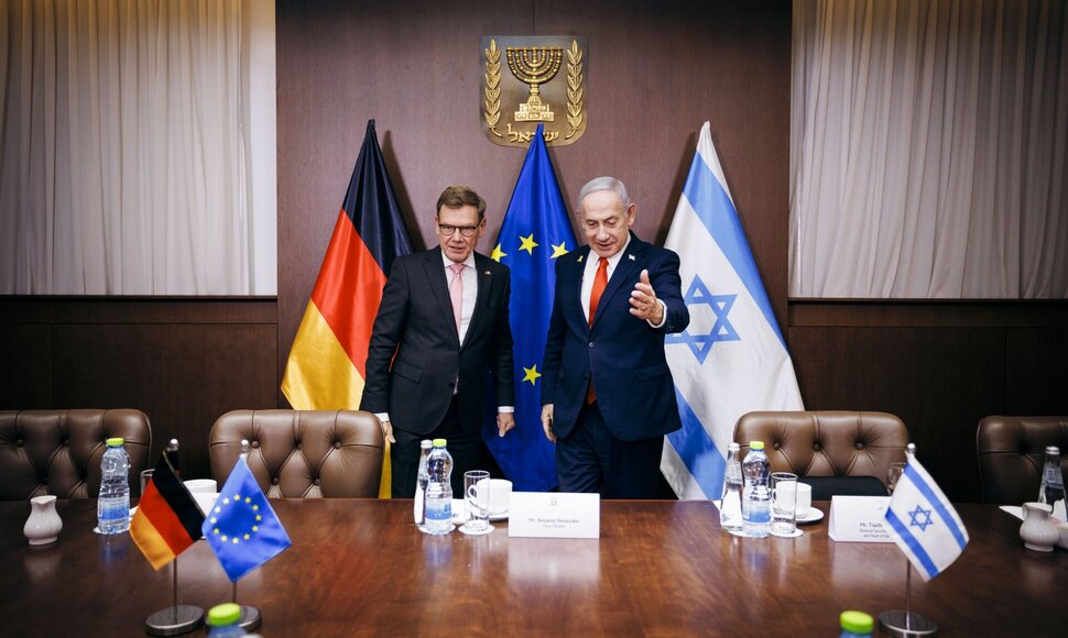 Johannas Wadephulis ir Benjaminas Netanyahu / Felix Zahn / picture alliance / AA/photothek.de