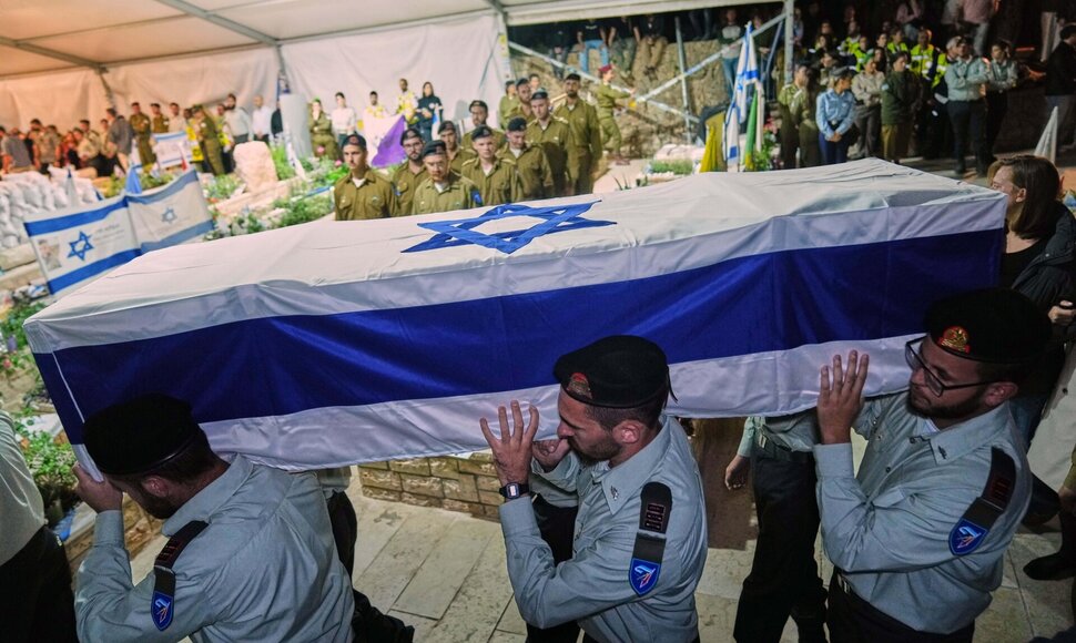 Į Izraelį pargabenti įkaito palaikai /  / AP