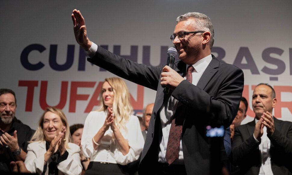 T. Enhurmanas / / AP