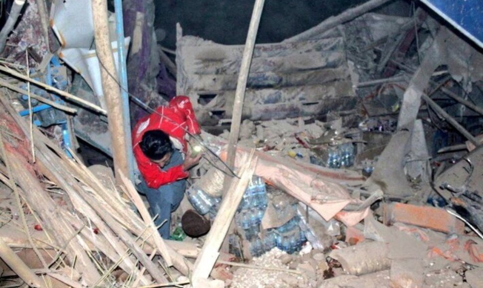 Žemės drebėjimas &Scaron;iaurės Afganistane / Afghan Red Crescent / via REUTERS