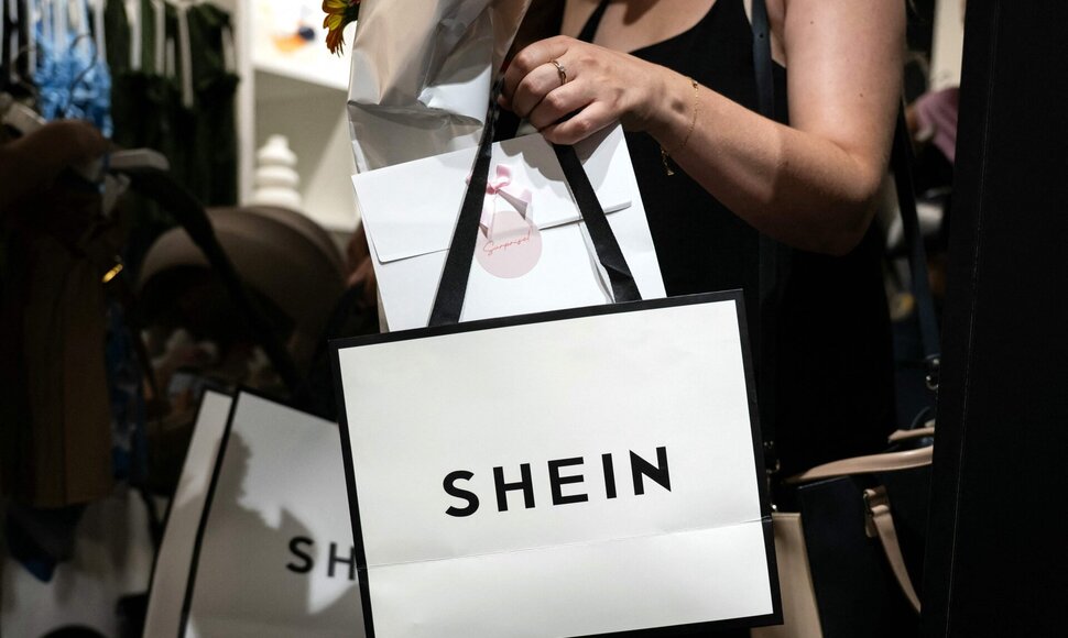 „Shein“ maišelis / ARNAUD FINISTRE / AFP