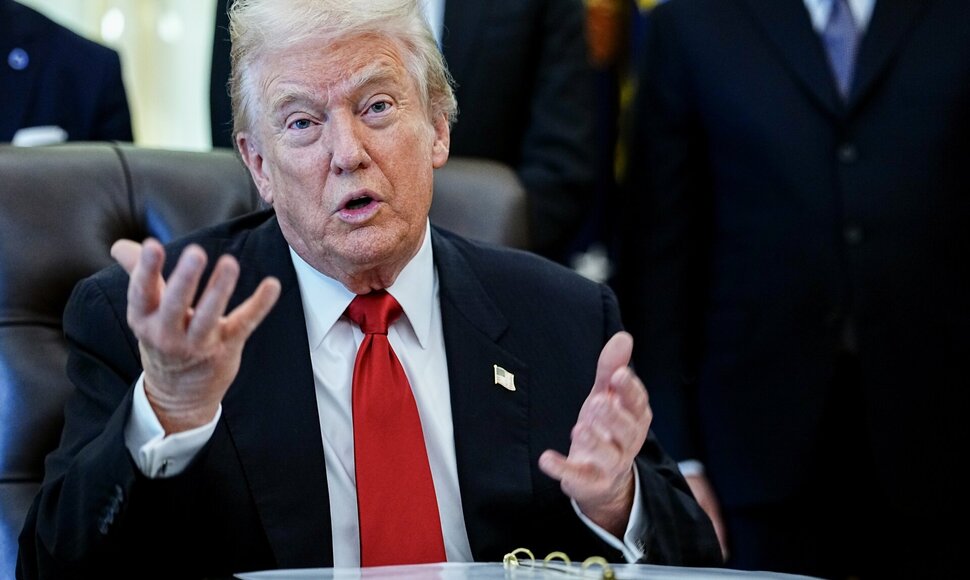 Donaldas Trumpas / Aaron Schwartz - Pool via CNP / ZUMAPRESS.com