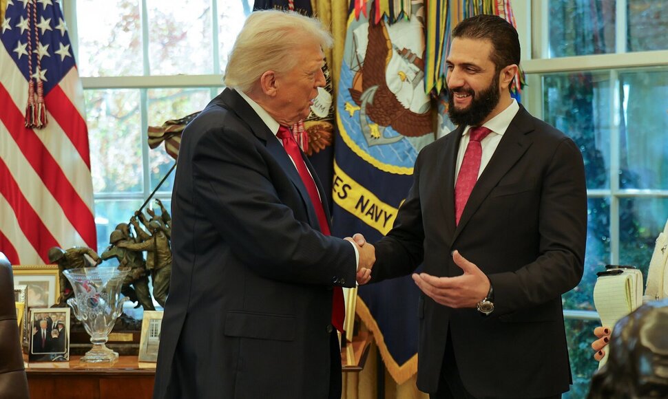 Donaldas Trumpas ir Ahmedas al Sharaa