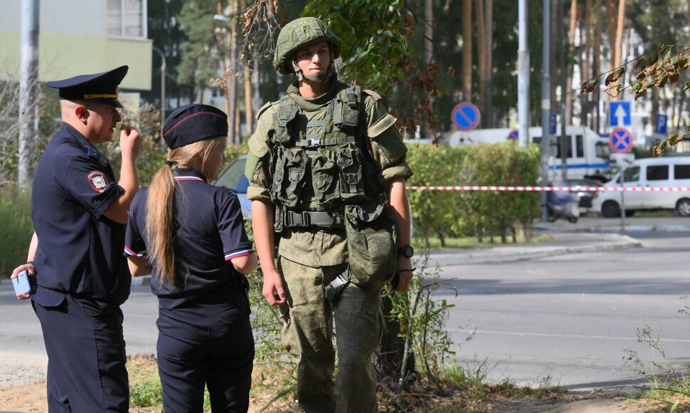 Rusijos kariai ir policininkai / IMAGO/Ilya Pitalev / IMAGO/SNA