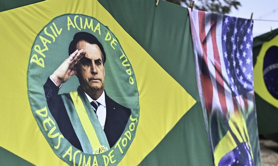 Jairo Bolsonaro rėmėjų vėliava / Ton Molina / ZUMAPRESS.com