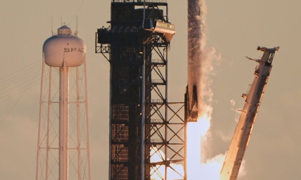 Raketos paleidimas / / AP