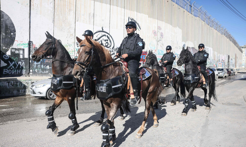 Policija Izraelyje / AHMAD GHARABLI / AFP
