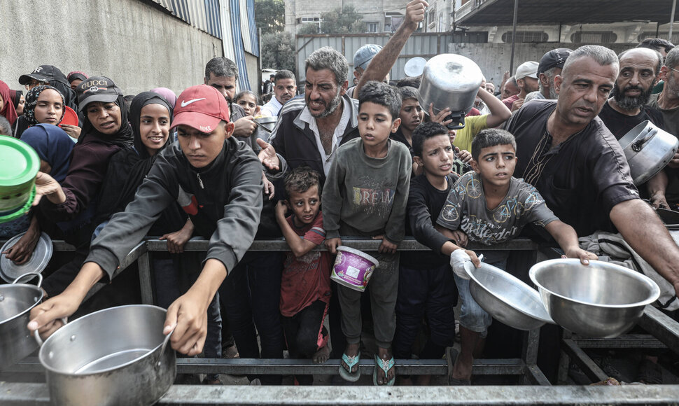 Palestiniečiai laukia paramos maistu / Apaimages/SIPA / Apaimages/SIPA