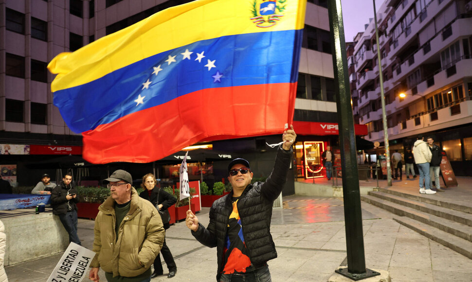 Venesuelos vėliava Madride / THOMAS COEX / AFP