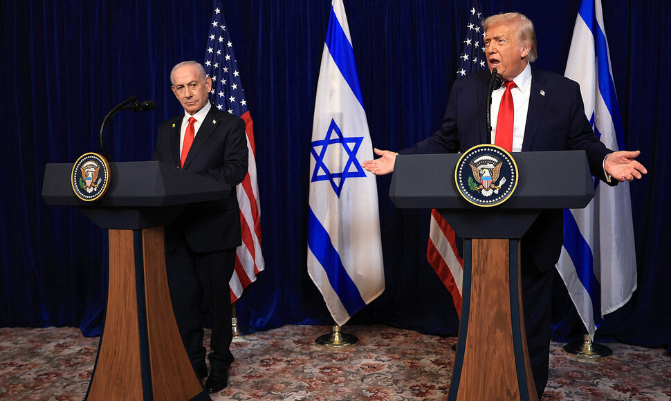 Benjaminas Netanyahu ir Donaldas Trumpas / JOE RAEDLE / Getty Images via AFP