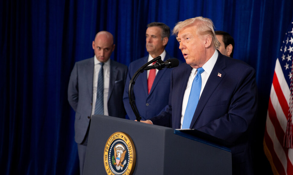 Donaldas Trumpas / Nicole Combea - Pool via CNP / picture alliance / Consolidated News Photos