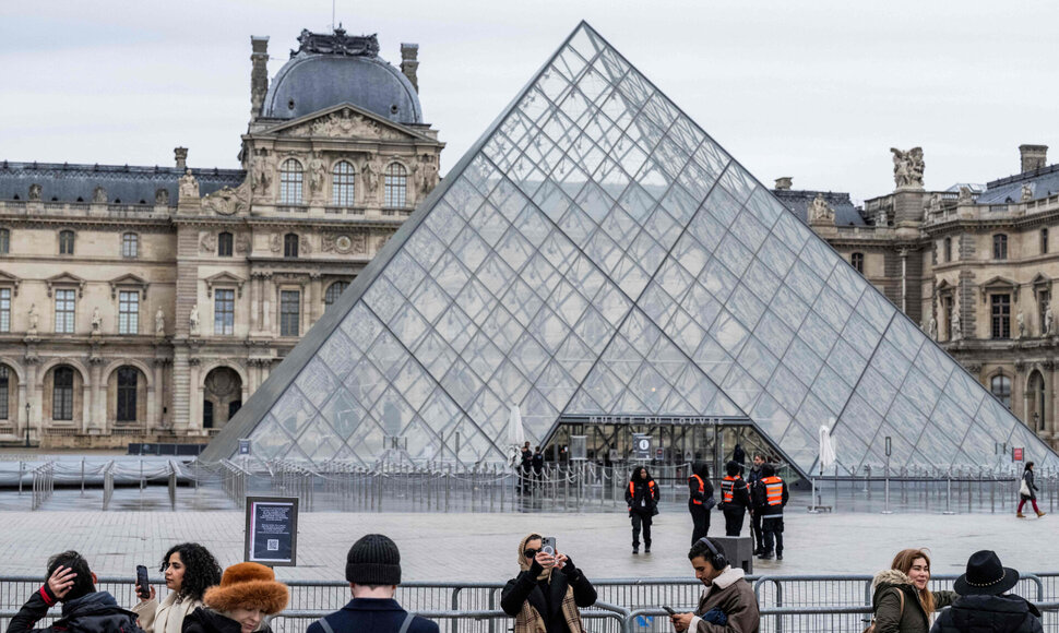 Luvras / MARTIN LELIEVRE / AFP