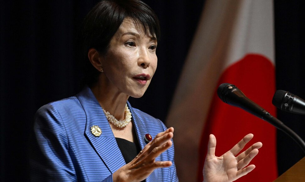 S. Takaichi / JUNG YEON-JE / AFP