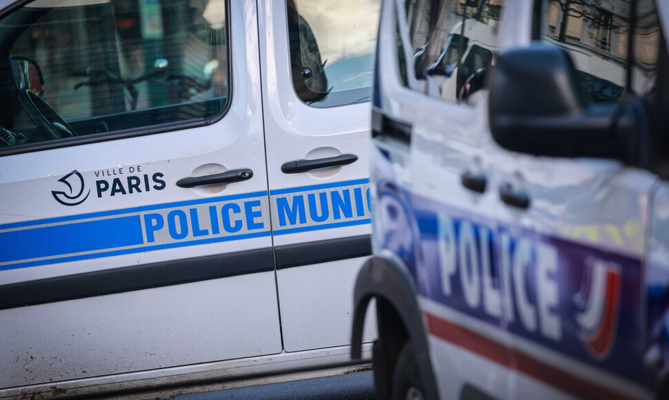 Policininkai Paryžiuje / Sebastien Toubon / ZUMAPRESS.com