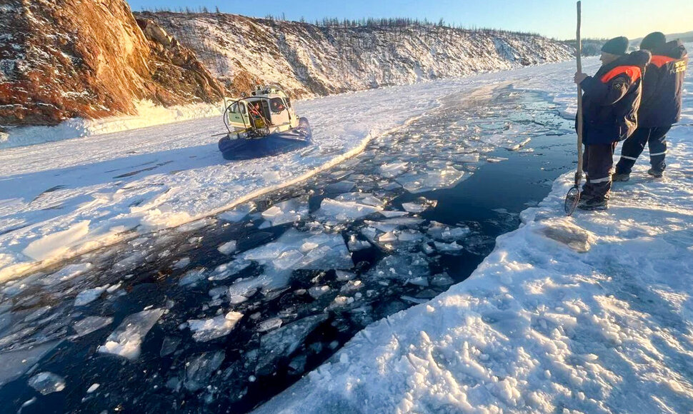 Nelaimė prie Baikalo ežero  / Irkutsk Region Prosecutor'S Offi / ZUMAPRESS.com