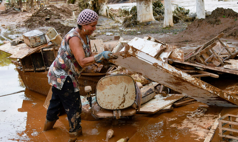WASHINGTON ALVES / REUTERS
