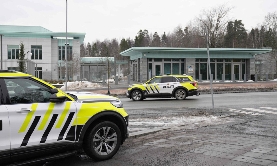 Policija prie JAV ambasados Norvegijoje / FREDRIK VARFJELL / AFP
