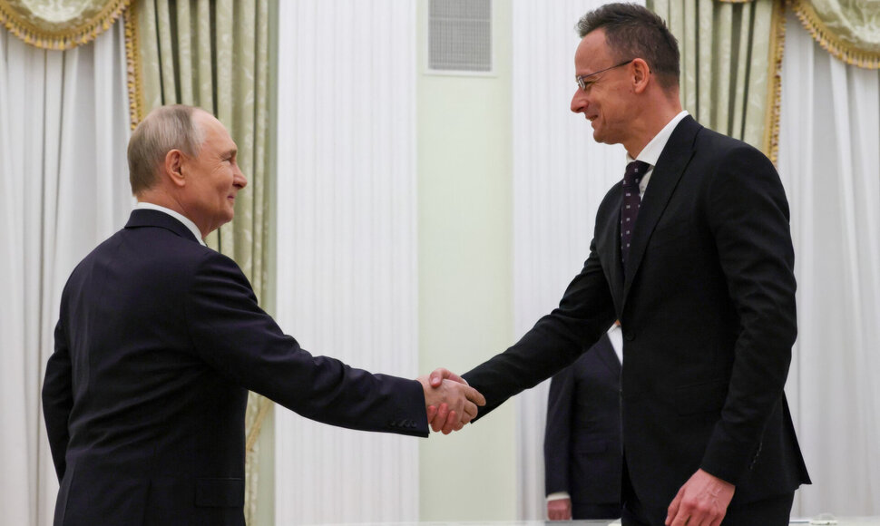 Mikhail Metzel/Kremlin Pool / ZUMAPRESS.com