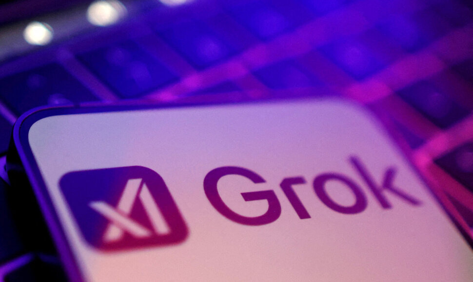 „Grok“ logotipas / Dado Ruvic / REUTERS