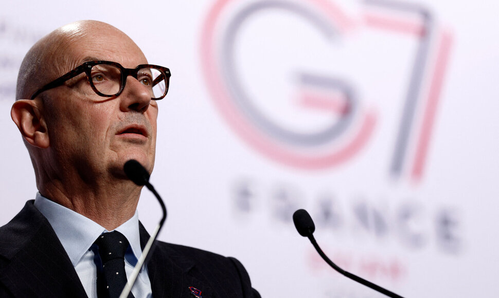 Prancūzijos finansų ministras sakė Roland'as Lescure'as / KENZO TRIBOUILLARD / AFP